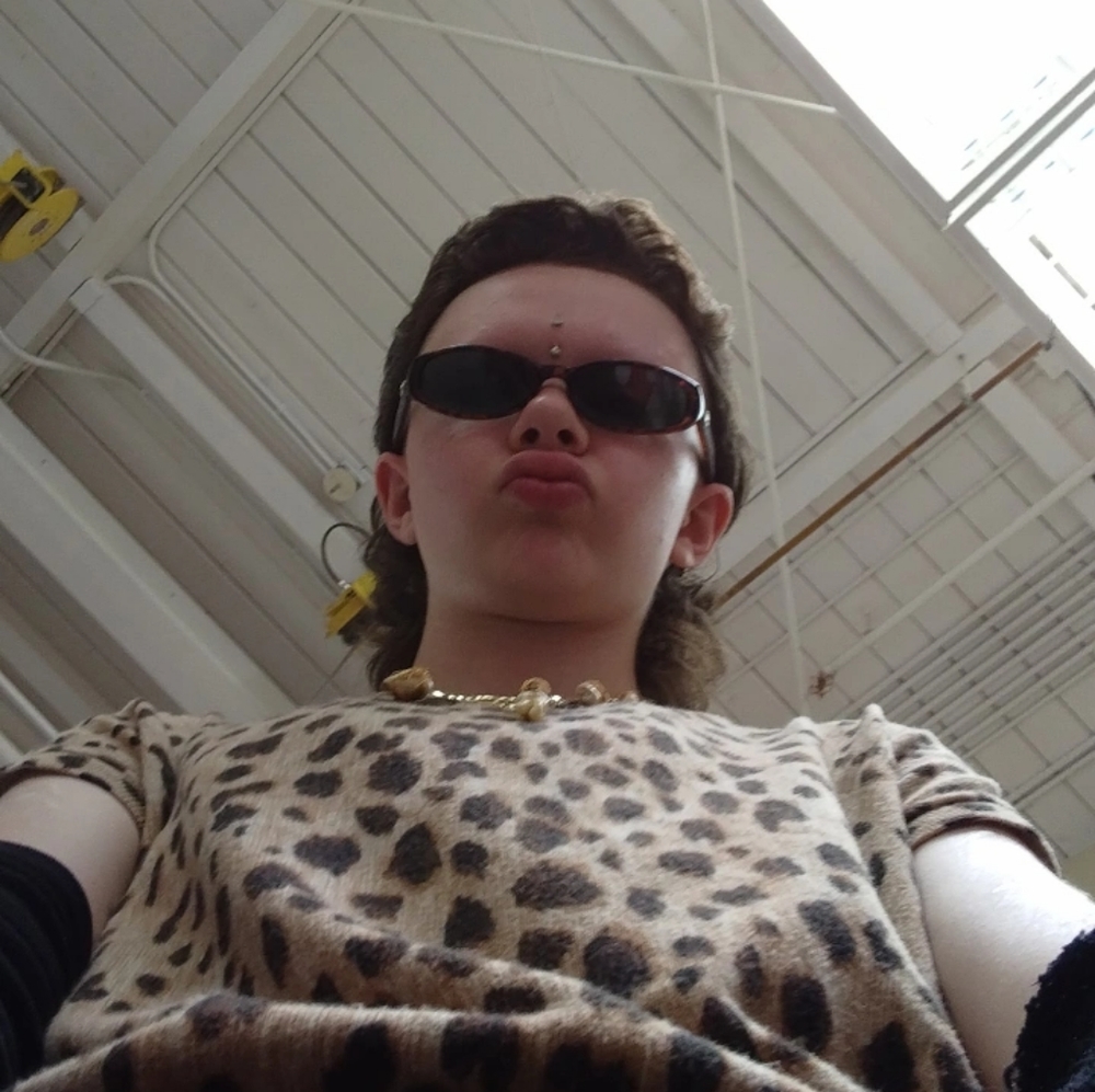 Clothes - Picture 2 of 3